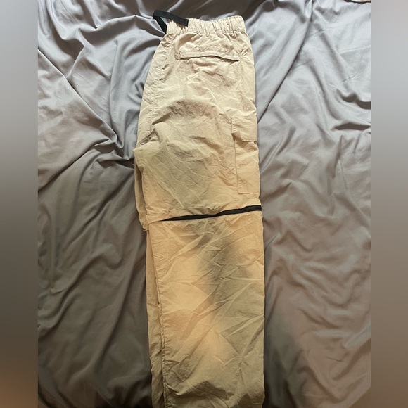 Detachable cargo pants - Picture 2 of 3